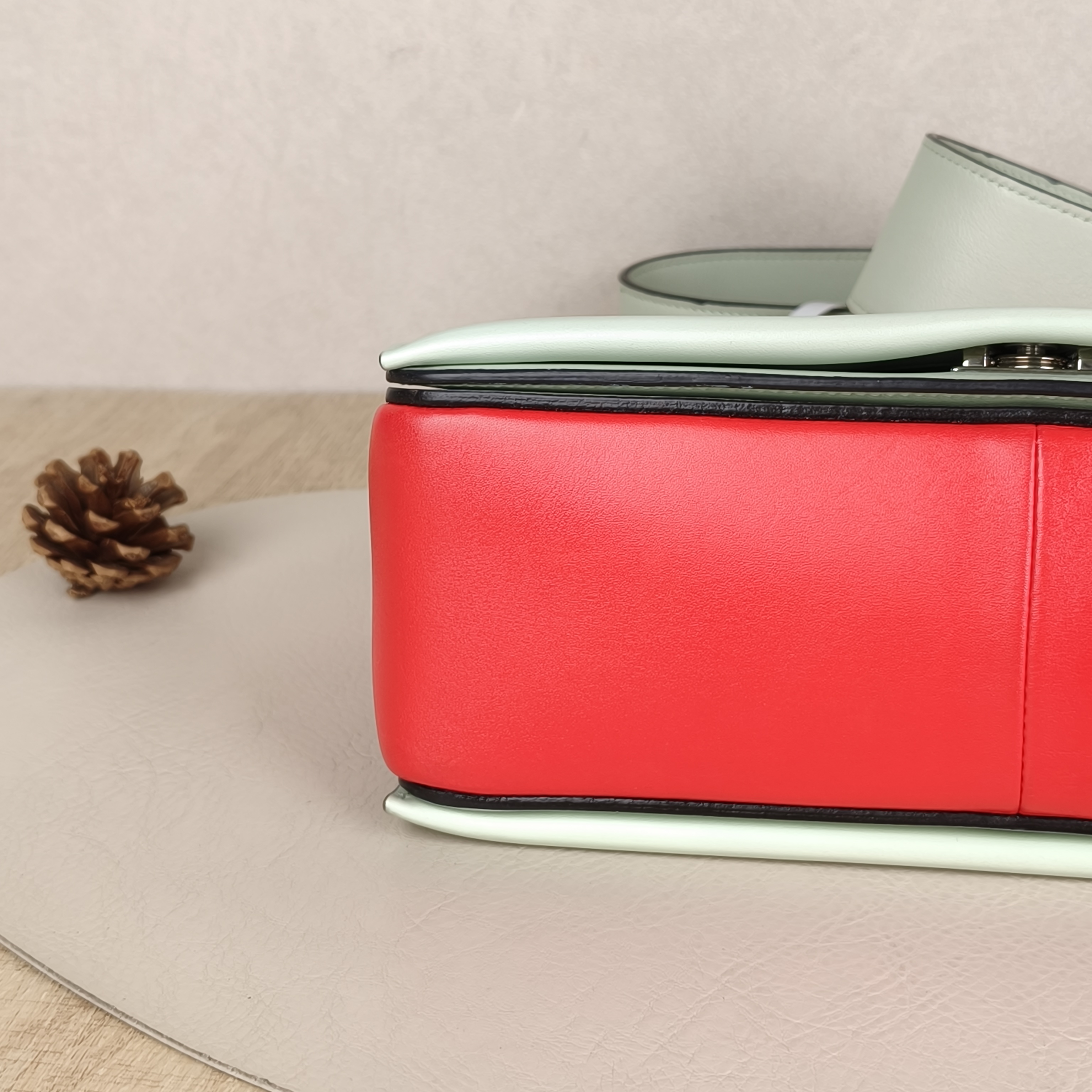 CELINE Crossbody Bag Crossbody Bag Red Green Calfskin One Size25 × 7.5 × 16 cm — cover view 4 of 8