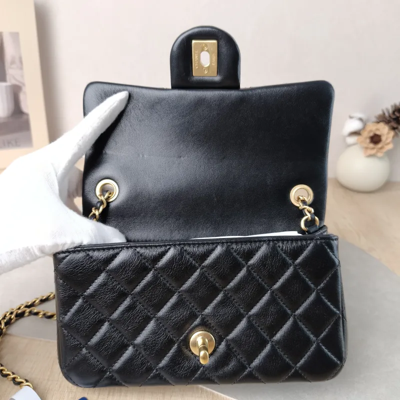 Chanel Crossbody Bag 25b c mini Black Lambskin mini 20 × 6 × 12 cm — detail view 7 of 10