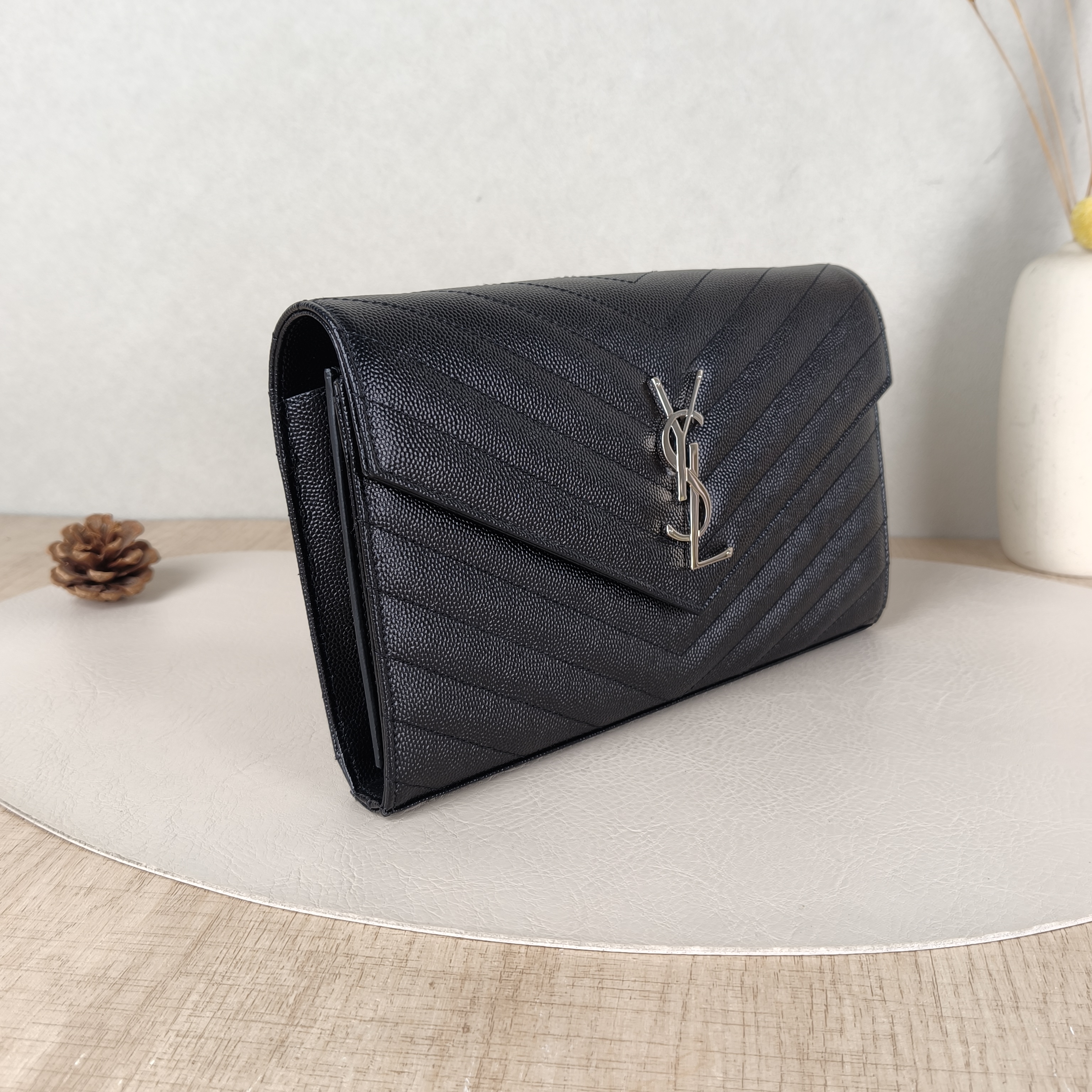 SAINT LAURENT Shoulder Bag CASSANDRE ENVELOPE Black Calfskin One Size22.5 × 4 × 14 cm — cover view 5 of 5