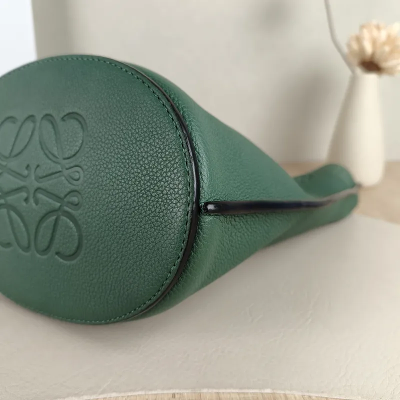 LOEWE Crossbody Bag Crossbody Bag Green Calfskin One Size 19 × 14 × 27 cm — detail view 10 of 11