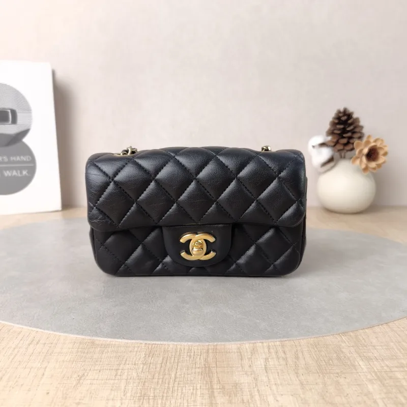 Chanel Crossbody Bag Classic Flap Large Mini CF Mini Collection Crossbody Bag Black Lambskin mini18 × 5 × 11 cm