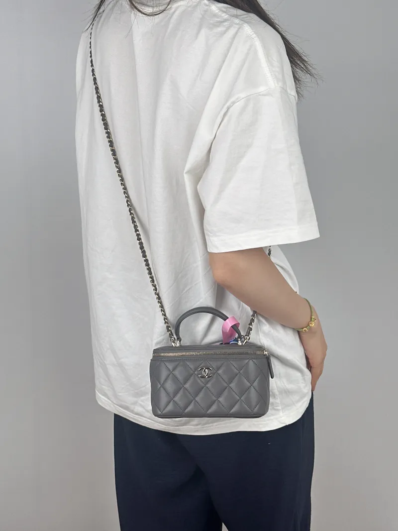 Chanel Crossbody Bag Edition Grey Lambskinmini16 × 8 × 9.5 cm — on-model view 1 of 2