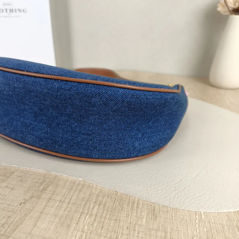 CELINE Shoulder Bag AVA Canvas 25 × 7 × 19 cm — detail view 7 of 10