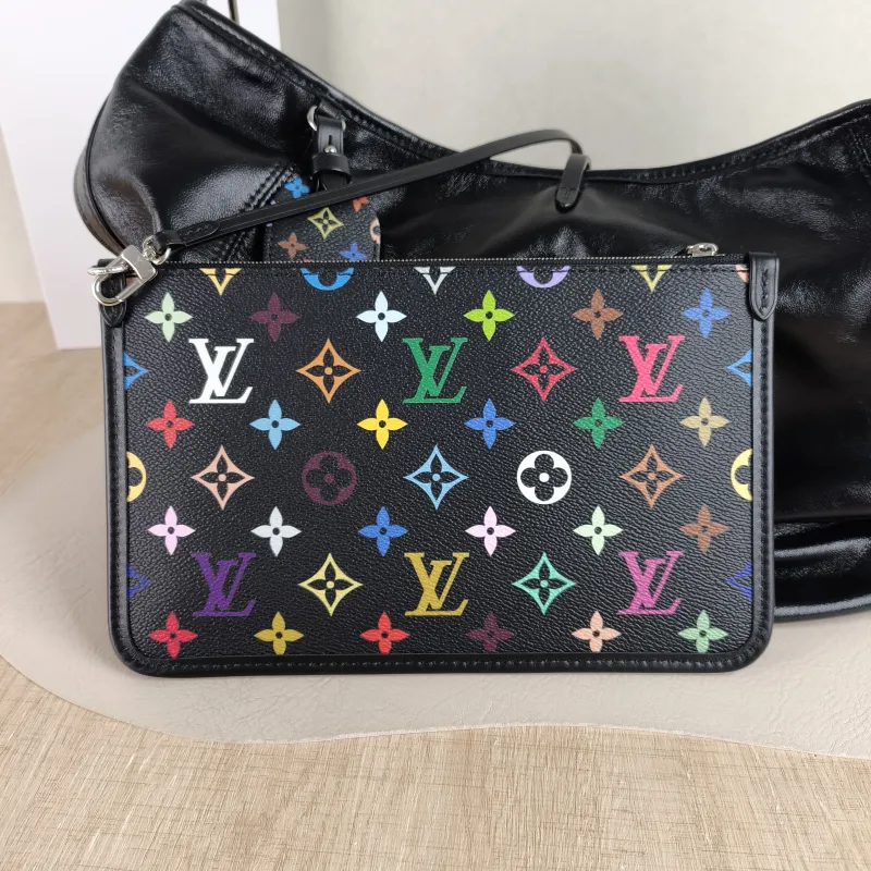 Louis Vuitton Crossbody Bag Carryall Vibe Black · Multicolore SL ambskin Medium 39 × 15 × 30 cm — detail view 2 of 11