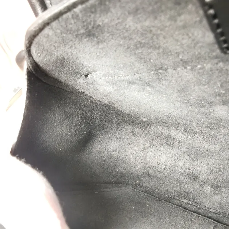 Louis Vuitton Crossbody Bag Hide and Seek Messenger Bag Black Epi Embossed Calfskin One Size21 × 8 × 15 cm — detail view 7 of 18