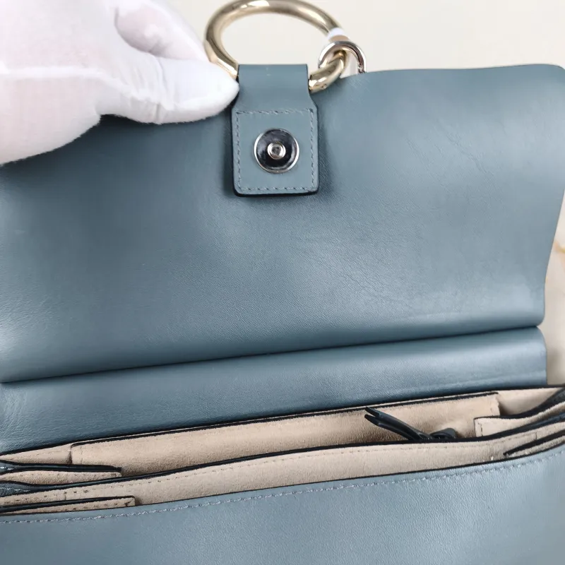 Chloé Shoulder Bag faye Crossbody Bag Grey Suede One Size 32 × 2 × 21.5 cm — detail view 5 of 12