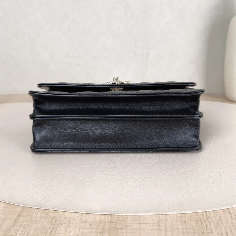 Chanel Crossbody Bag woc Black Lambskin 19 × 4 × 11.5 cm — cover view 2 of 5