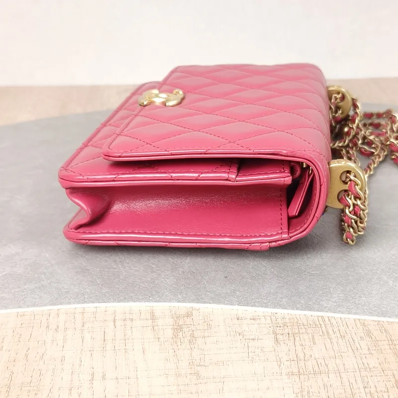 Chanel Crossbody Bag woc Red Calfskin One Size 19.2 × 3.5 × 12.3 cm — detail view 5 of 11