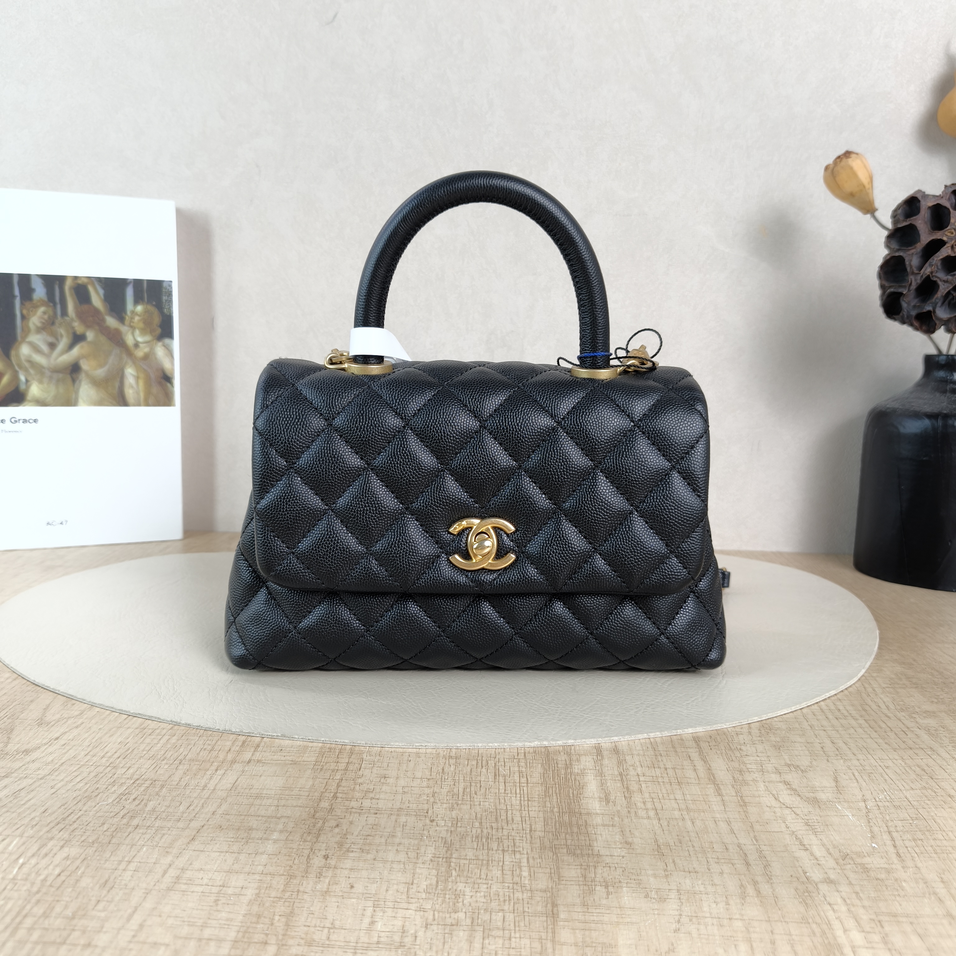 Chanel Top Handle Bag Coco Handle​Black Grained Calfskin Small24 × 10 × 14 cm