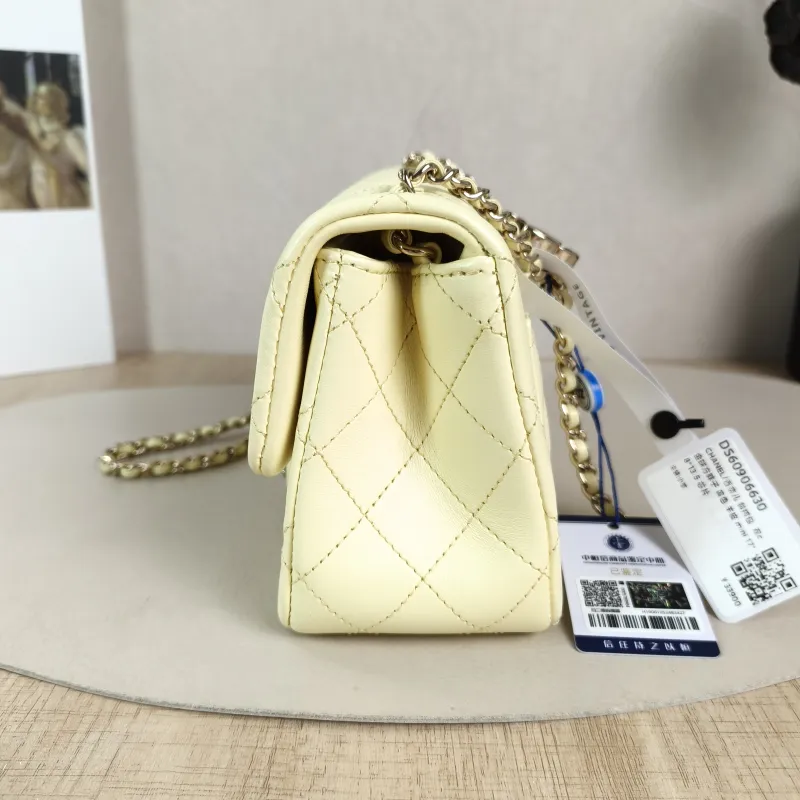 Chanel Crossbody Bag c Yellow Lambskin Mini 17 × 8 × 13.5 cm — detail view 4 of 14