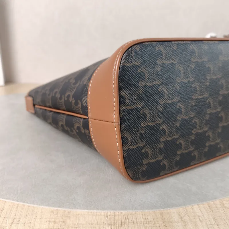 CELINE Crossbody Bag Triomphe Bucket Bag Monogram PVC Small22 × 13 × 26 cm — detail view 11 of 11