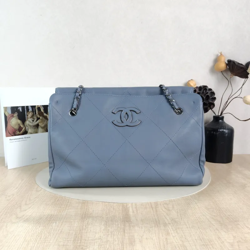 Chanel Shoulder Bag tote Grey Calfskin 38 × 15 × 25 cm 15