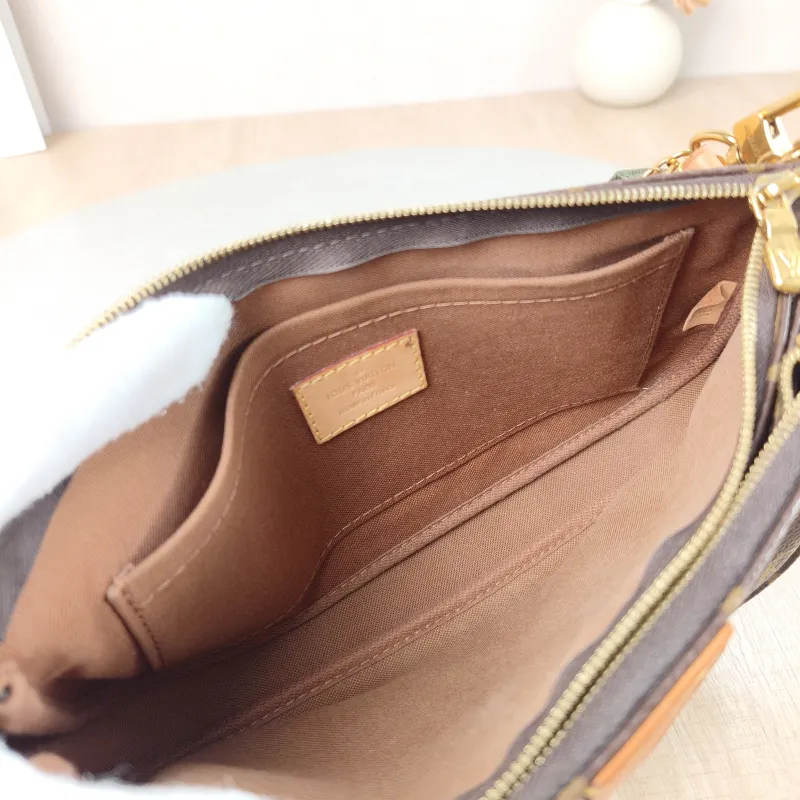 Louis Vuitton Crossbody Bag Multi Pochette Accessoires Shoulder Strap PVC Small 24 × 4 × 13.5 cm — detail view 11 of 12