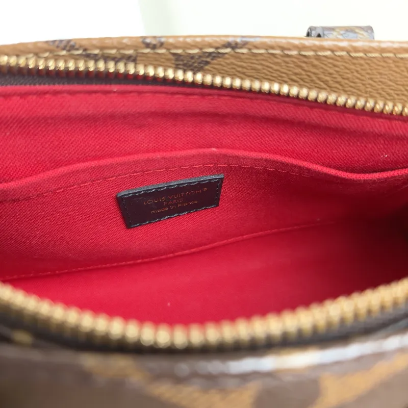 Louis Vuitton Crossbody Bag Onthego East West Two Straps Monogram PVC Small 25 × 10 × 13 cm — detail view 10 of 10