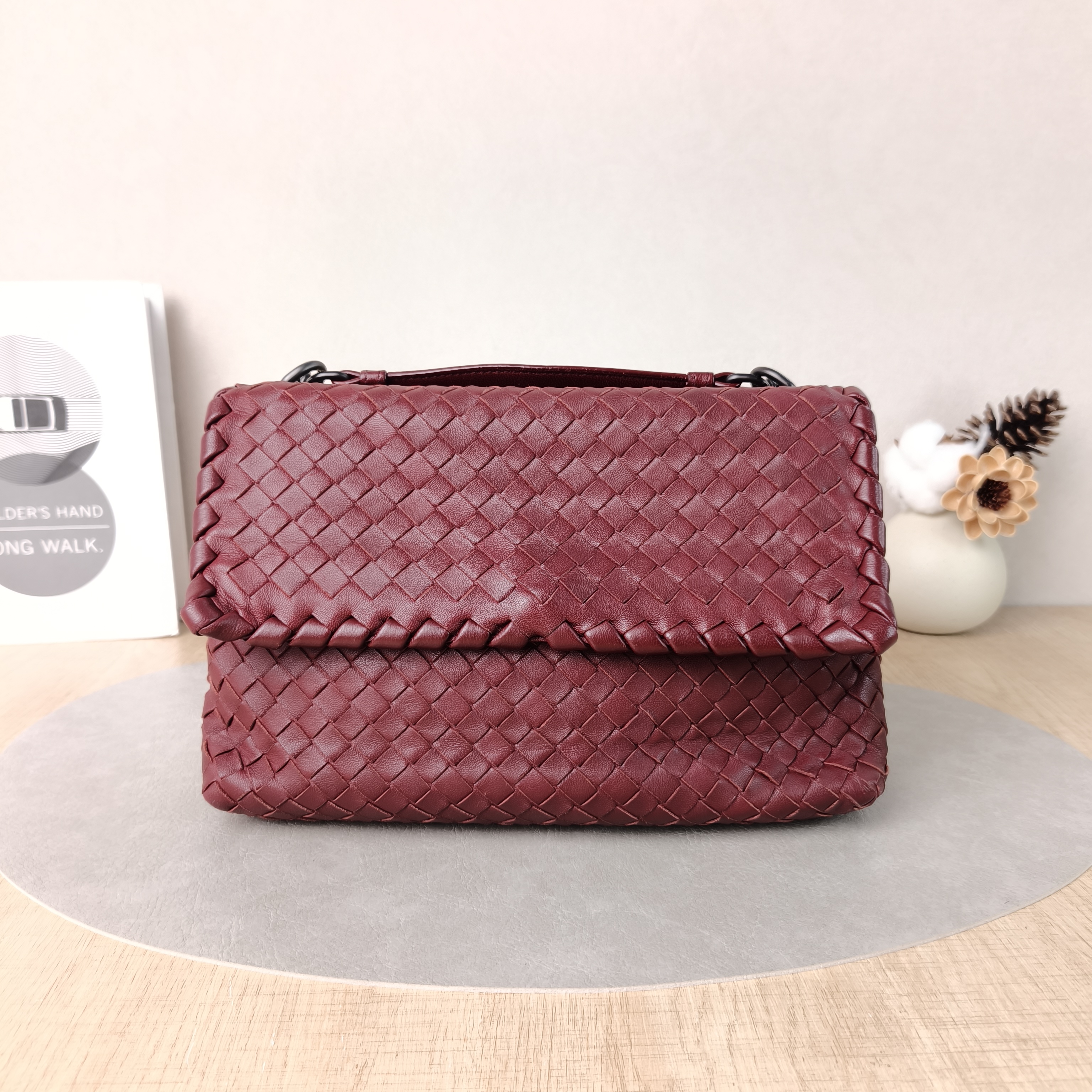 Bottega Veneta Shoulder Bag Olimpia Red Lambskin One Size25 × 9 × 17 cm