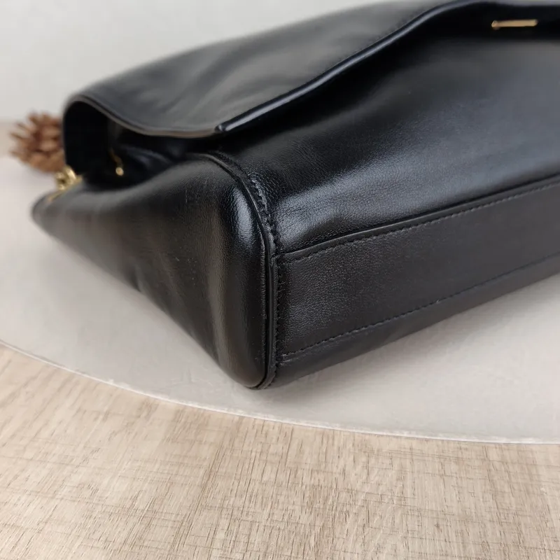 SAINT LAURENT Crossbody Bag Kate Chain Bag Black Calfskin Medium 28.5 × 6 × 20 cm — detail view 1 of 12