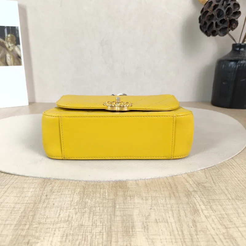 Chanel Crossbody Bag Top Handle Crossbody Bag Yellow Calfskin 20 × 6 × 14 cm 28 — cover view 5 of 6