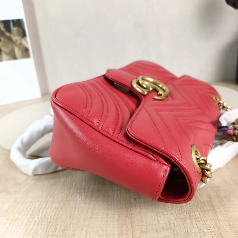 GUCCI Crossbody Bag GG Marmont Medium Marmont 26 Red Calfskin Medium 26 × 7 × 15 cm — detail view 7 of 13