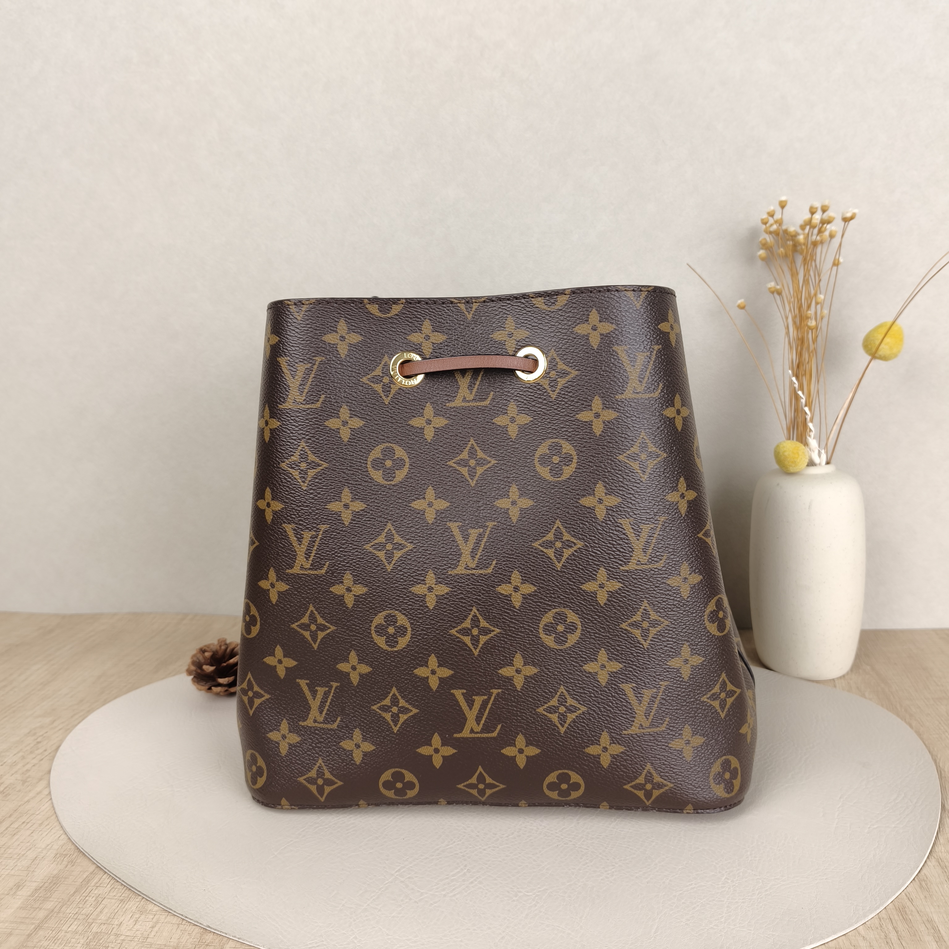 Louis Vuitton Shoulder Bag NÉONOÉ Bucket Bag Caramel PVC Medium26 × 17.5 × 26 cm — cover view 8 of 9