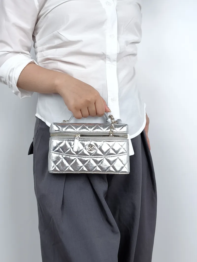 Chanel Top Handle Bag lp Silver Waxed Leather One Size19.5 × 5 × 17 cm — on-model view 3 of 3