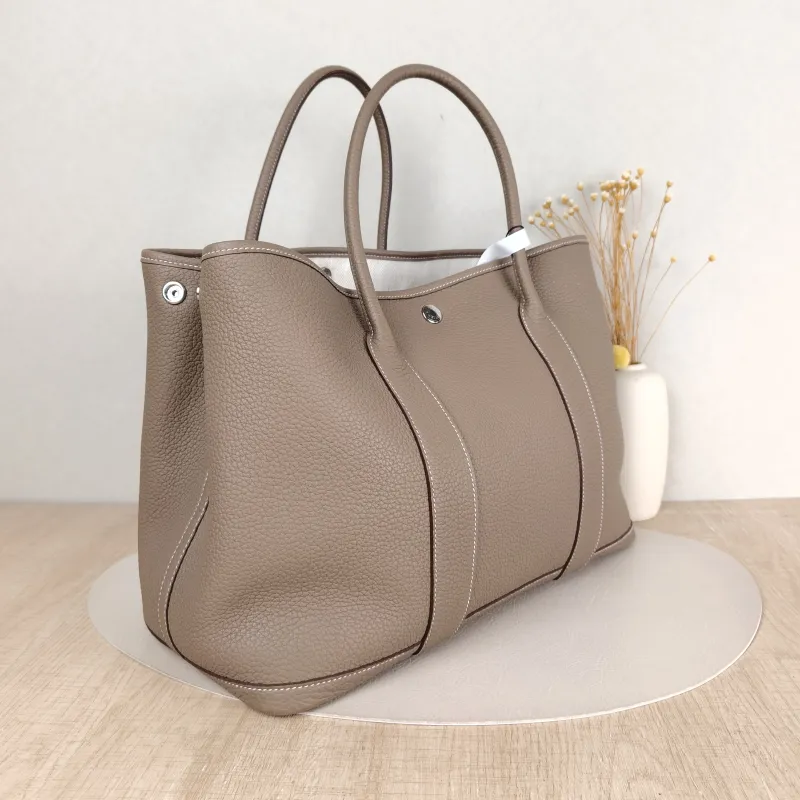 Hermès Top Handle Bag Garden Party 36 36 Negonda Calfskin Large 36 × 17 × 26 cm U — cover view 2 of 5