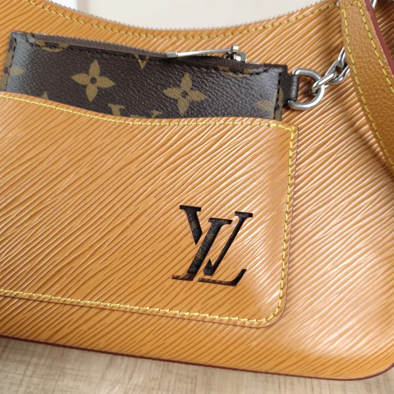 Louis Vuitton Crossbody Bag MARELLE Epi Embossed Calfskin Small25 × 8 × 15 cm — detail view 4 of 10
