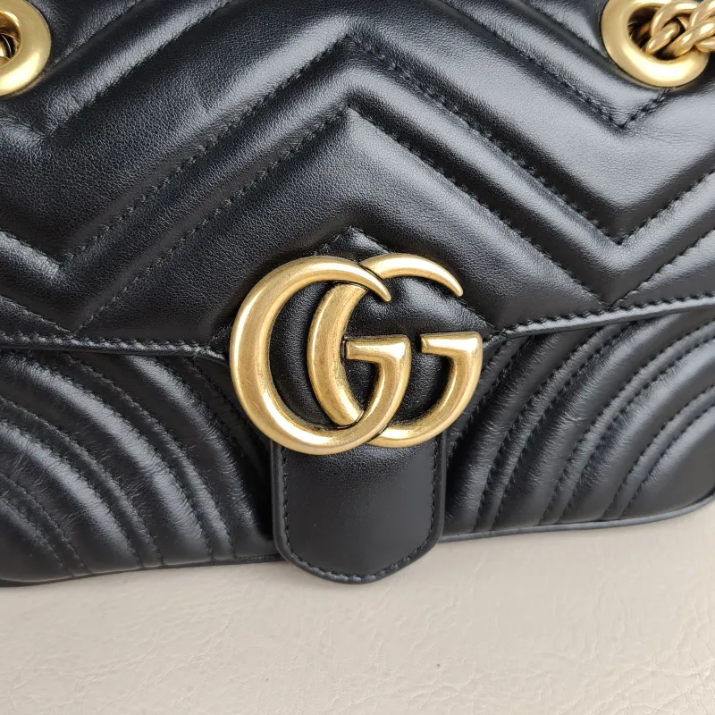 GUCCI Crossbody Bag GG Marmont Small Marmont 22 Black CC alfskin Small 22 × 6 × 13 cm — detail view 9 of 11