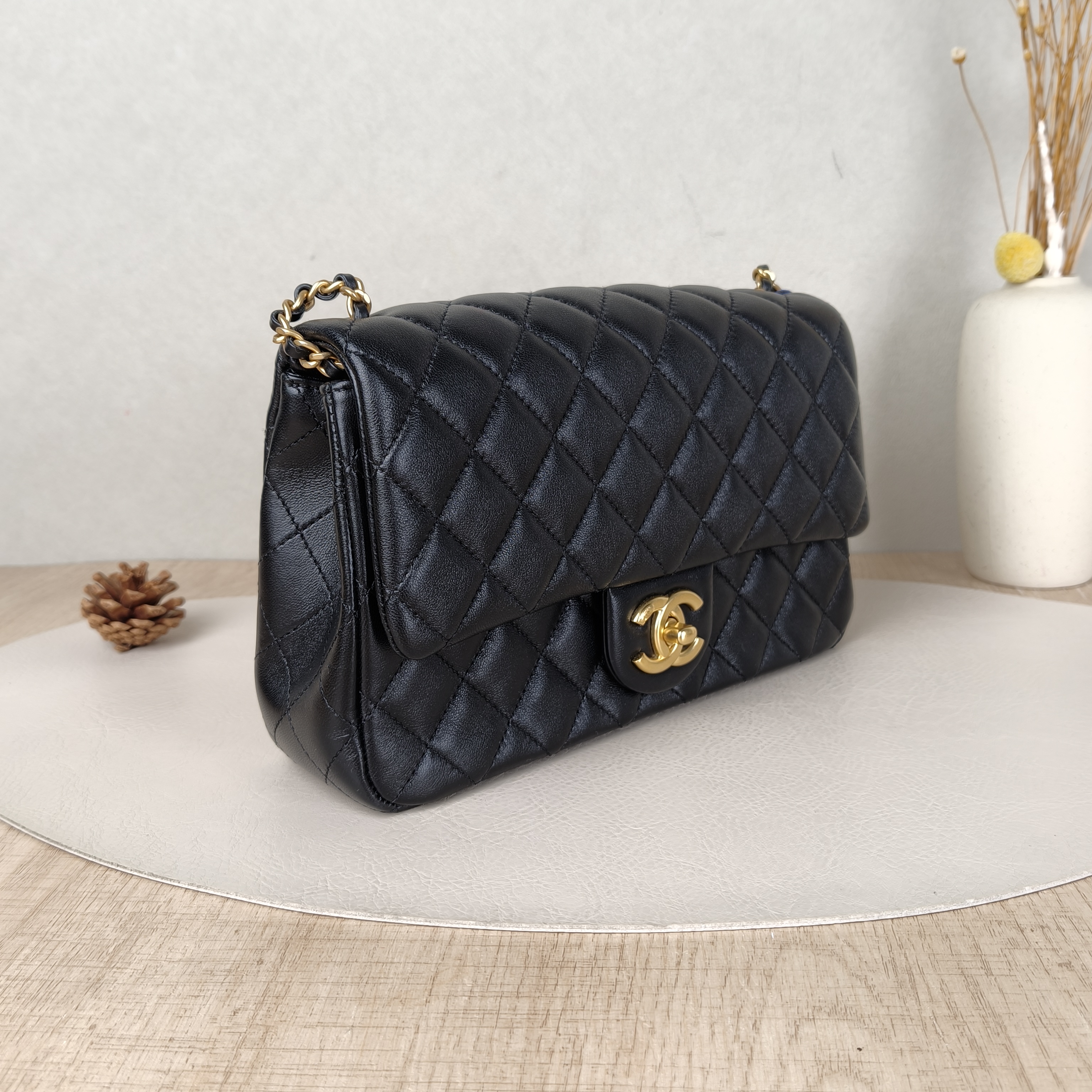 Chanel Crossbody Bagcf Collection C Crossbody Bag Black Lambskin Small23 × 6 × 14.5 cm — cover view 5 of 5