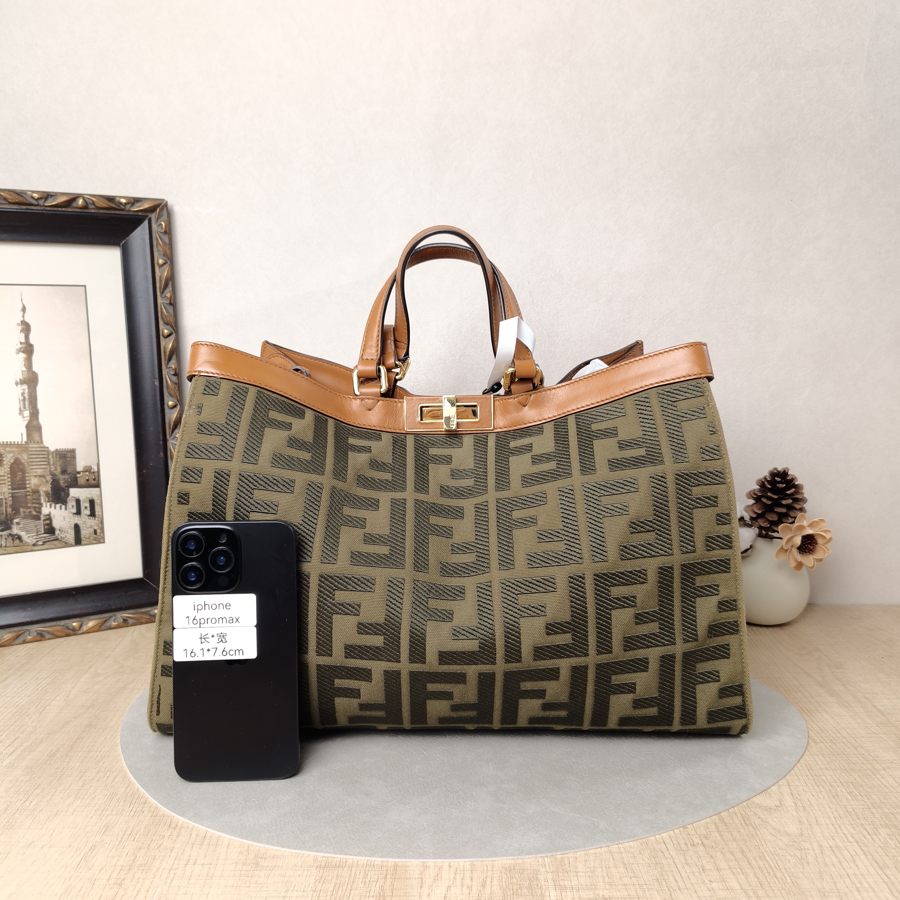 FENDI Shoulder Bag Shoulder Bag Green Canvas40 × 15 × 27 cm — cover view 2 of 5