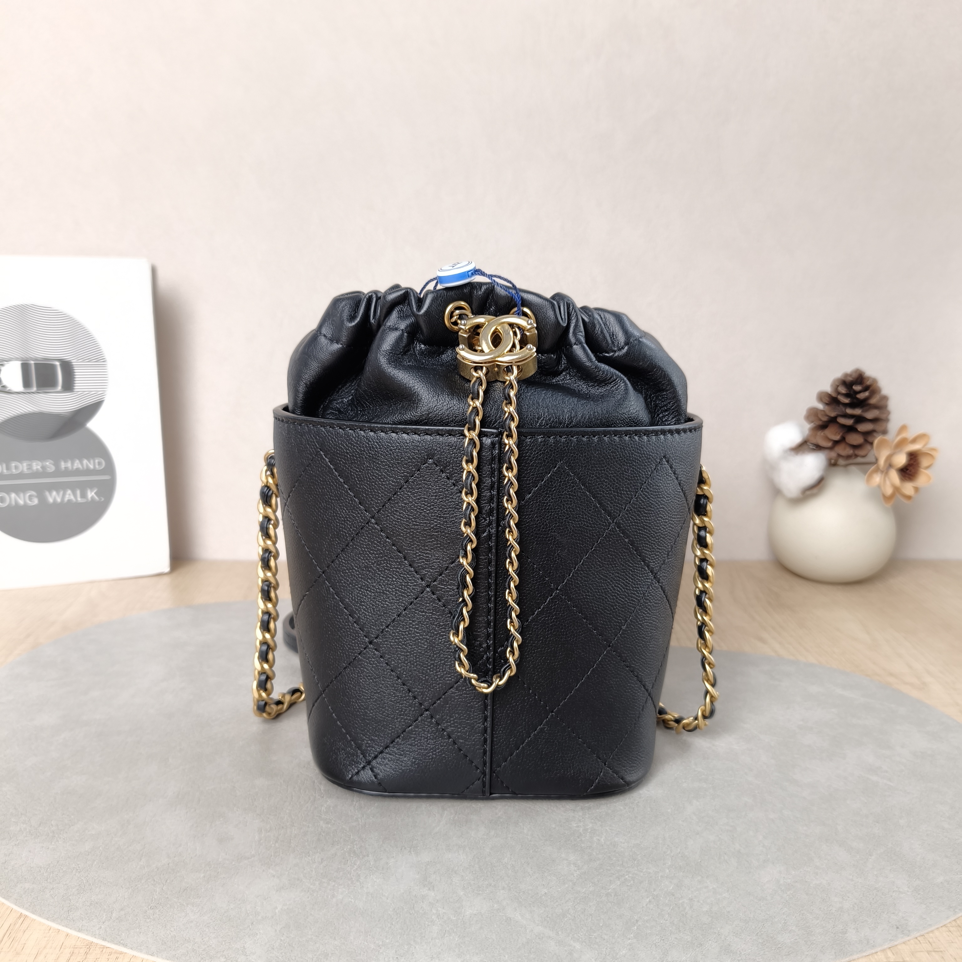 Chanel Crossbody Bag Crossbody Bag Black Calfskin14 × 12 × 21 cm