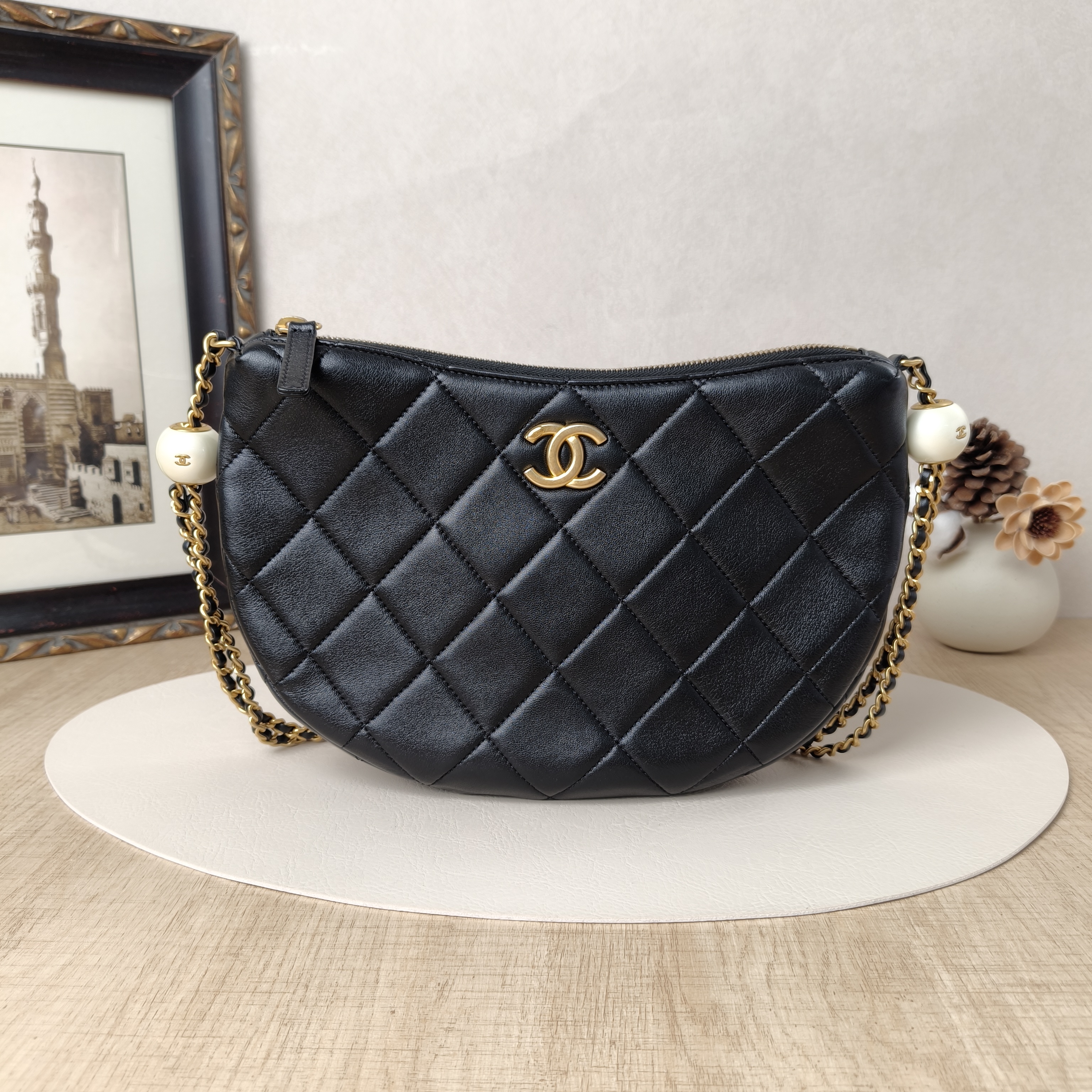 Chanel Crossbody Bag24s hobo Black Calfskin One Size27.5 × 6 × 18 cm