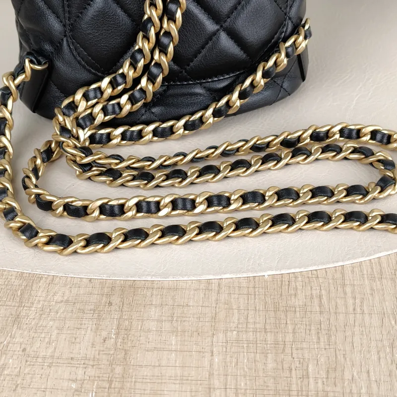 Chanel Backpack Backpack Black Lambskin One Size17 × 12 × 16 cm — detail view 2 of 13