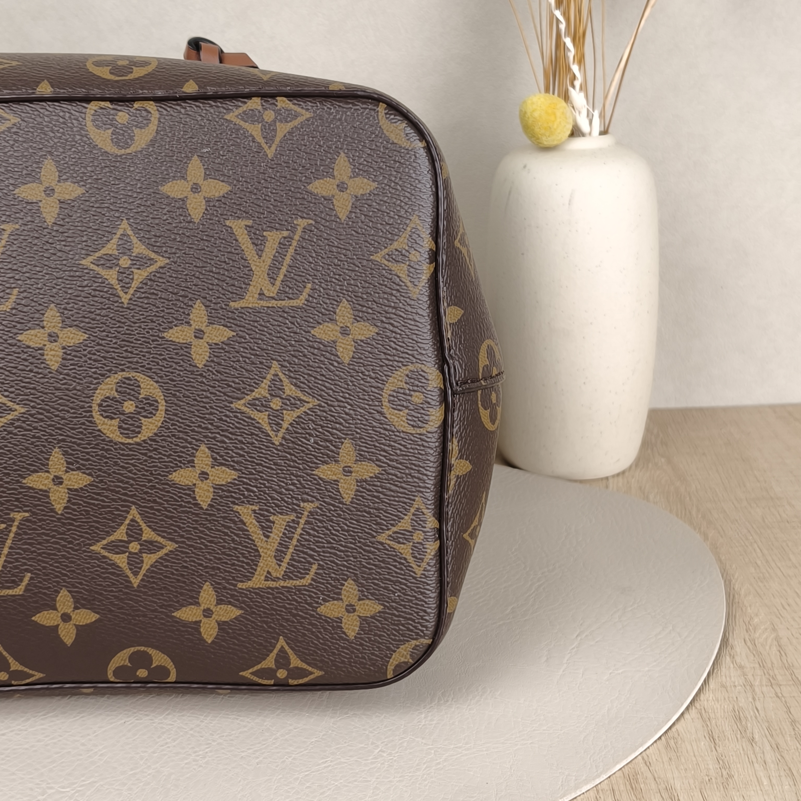 Louis Vuitton Shoulder Bag NÉONOÉ Bucket Bag Caramel PVC Medium26 × 17.5 × 26 cm — cover view 3 of 9