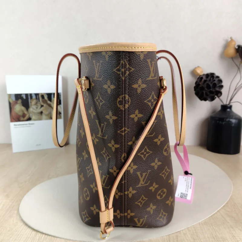 Louis Vuitton Shoulder Bag Neverfull Monogram PVC Medium 31 × 14 × 28 cm — detail view 13 of 13