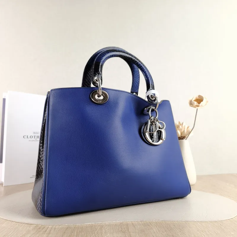 DIOR Top Handle Bag issimo Tote Bag Navy Calfskin · Medium 32 × 11 × 23 cm — cover view 5 of 5