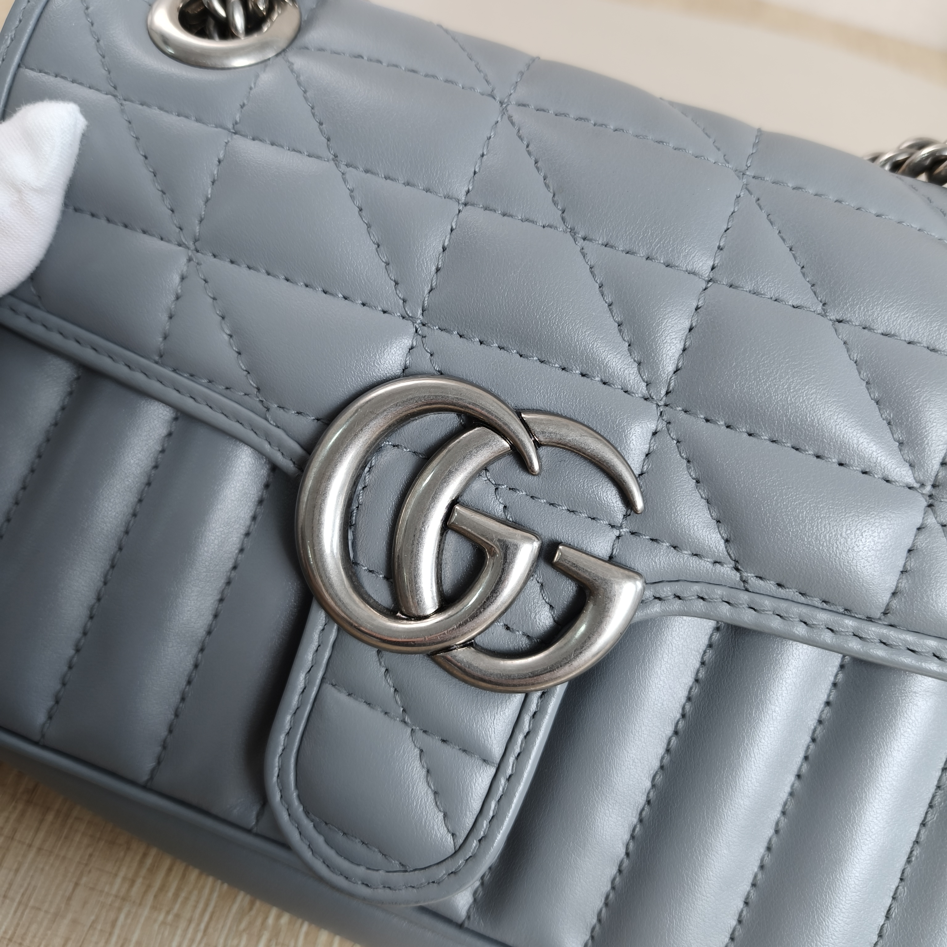 GUCCI Crossbody Bag GG Marmont Small Marmont 22Grey Calfskin Small22 × 6 × 13 cm — cover view 5 of 11