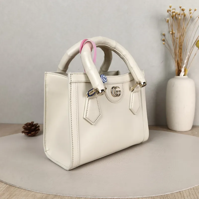 GUCCI Top Handle Bag Diana Top Handle Bag White Calfskin Small 20 × 10 × 16 cm — cover view 2 of 5