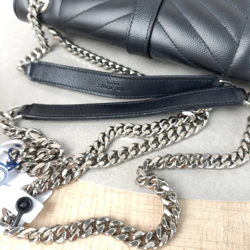 SAINT LAURENT Crossbody Bag ENVELOPE Black Calfskin Medium24 × 6 × 17.5 cm — detail view 6 of 12