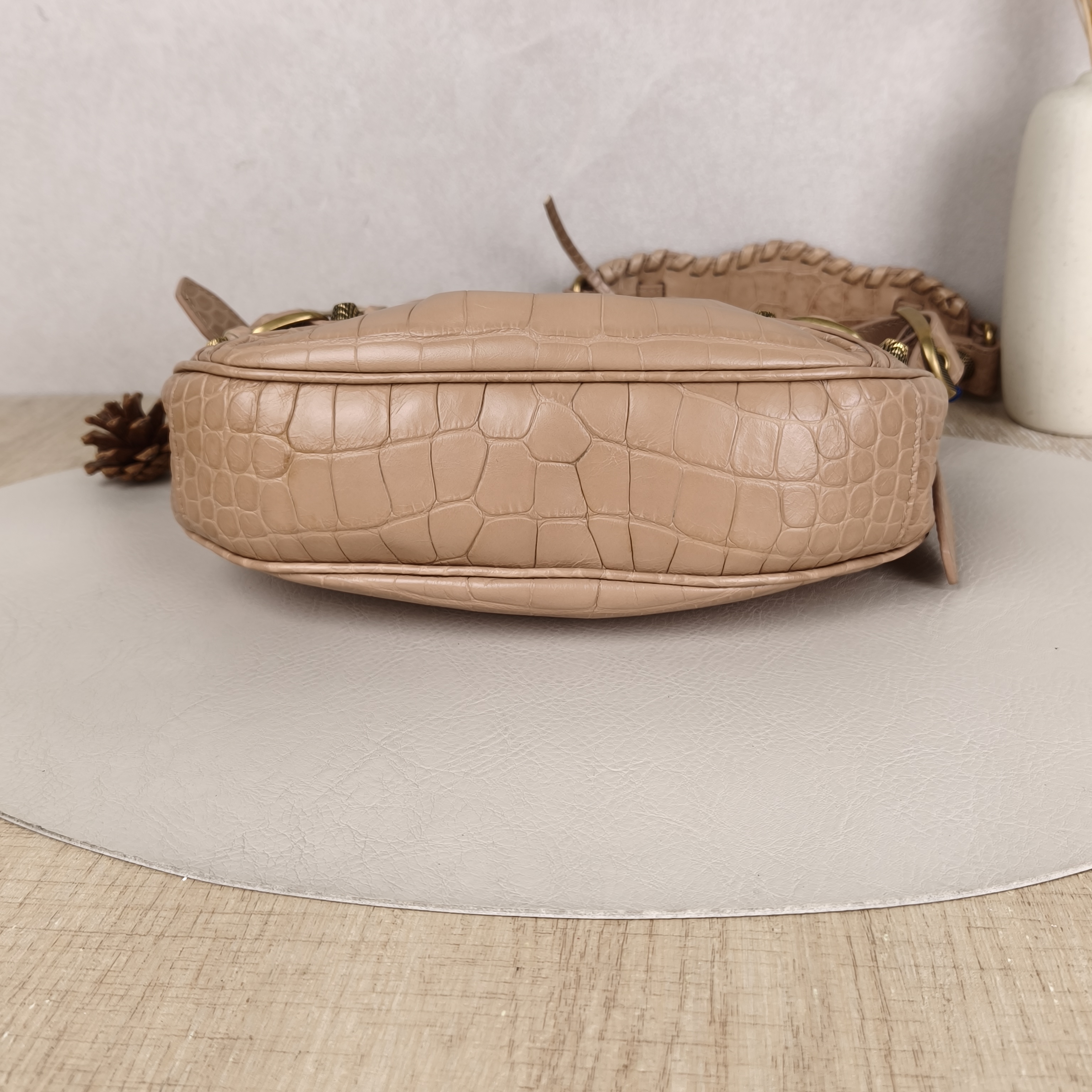 BALENCIAGA Crossbody Bag LE CAGOLE Taupe Calfskin XS26 × 7 × 16 cm — cover view 4 of 9