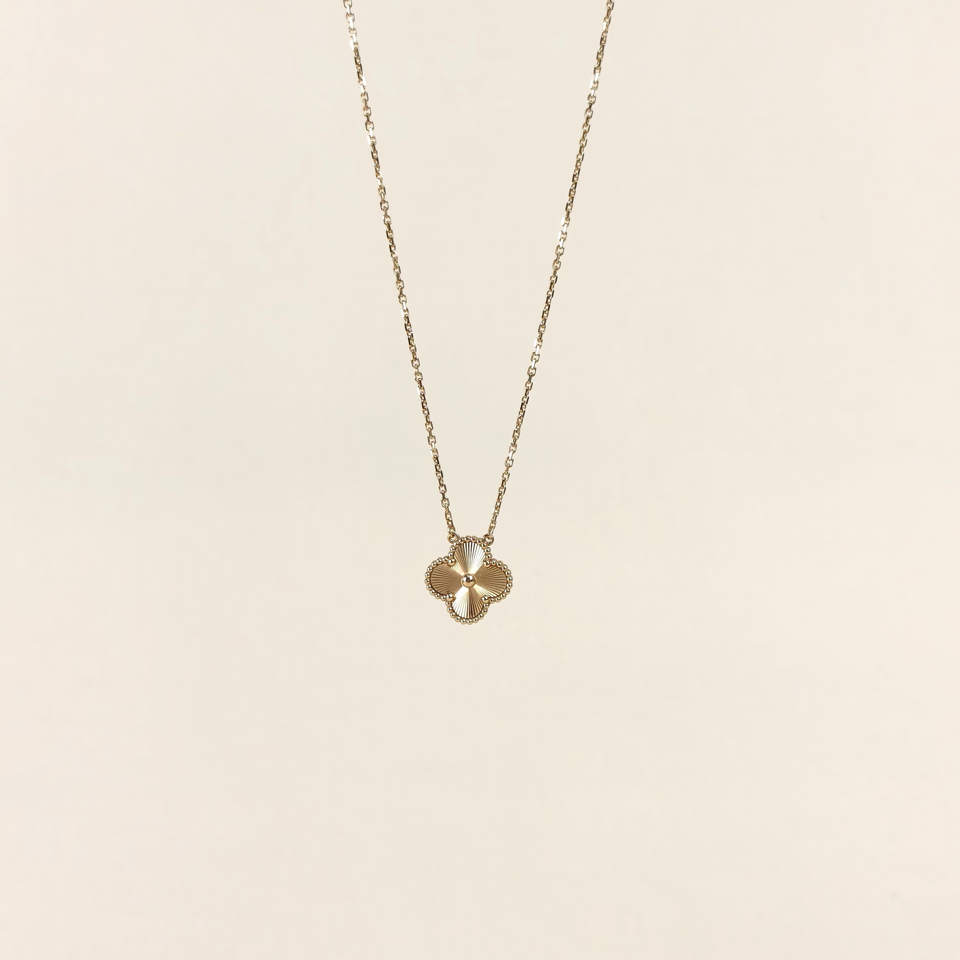Van Cleef & Arpels Necklace Alhambra Yellow Gold 18KY ellow Gold Vintage Small42cm
