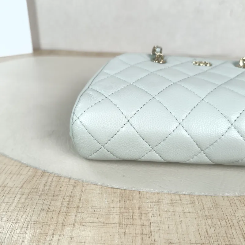 Chanel Crossbody Bag 26p Dome Bag Grey Grained Calfskin One Size 20 × 4.5 × 11 cm — detail view 9 of 11