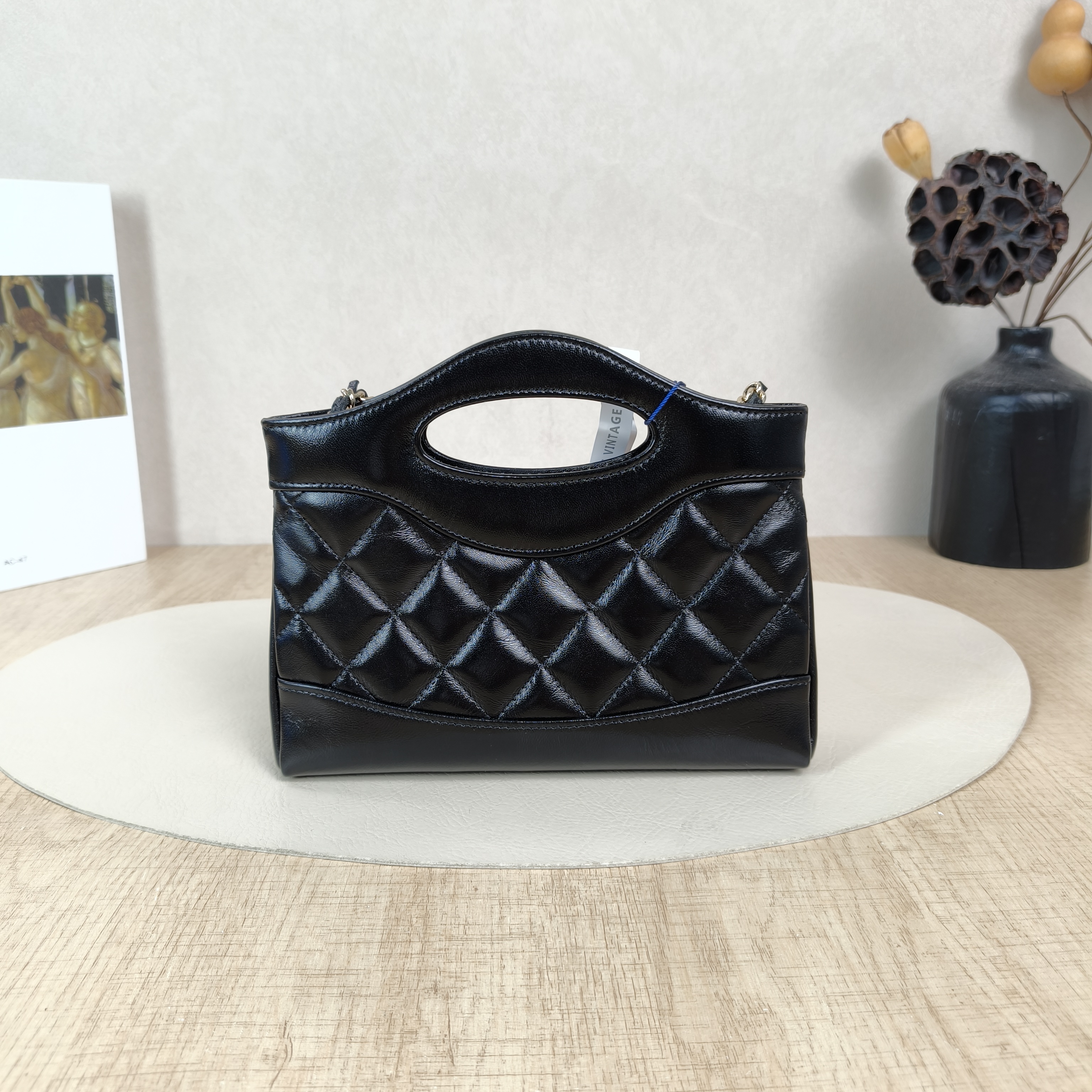 Chanel Shoulder Bag31Bag Black Waxed Leather Calfskinnano20.5 × 3.5 × 17 cm — cover view 4 of 6