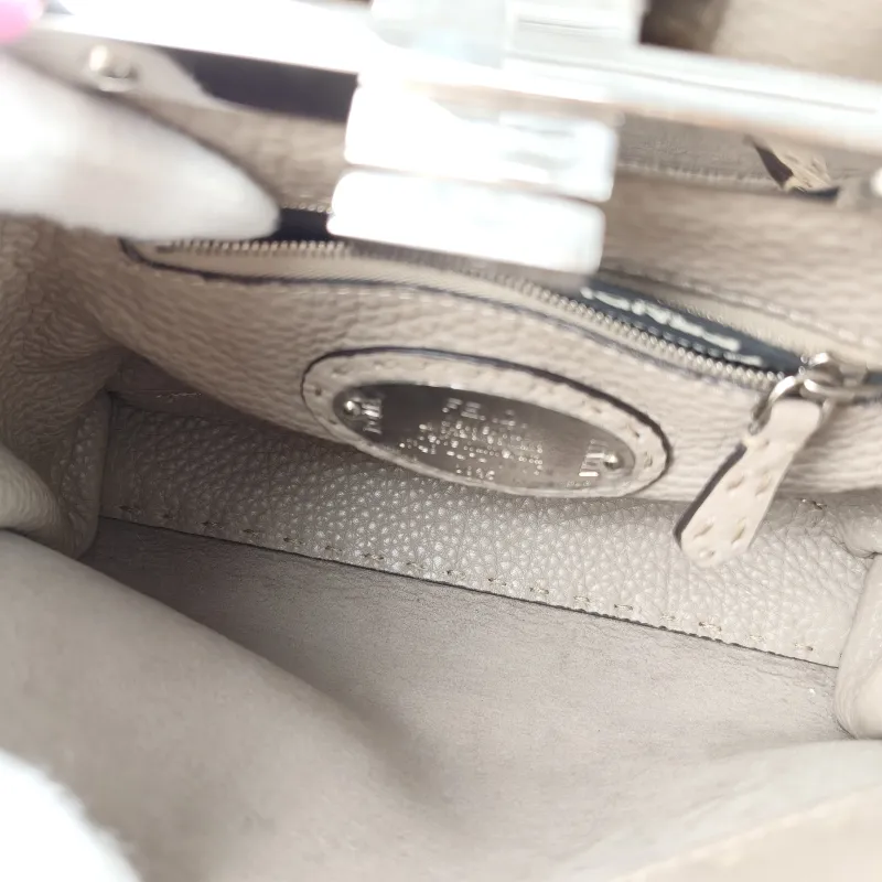 FENDI Crossbody Bag Peekaboo Crossbody Bag Grey Calfskin · Small 23 × 11 × 18 cm — detail view 12 of 14