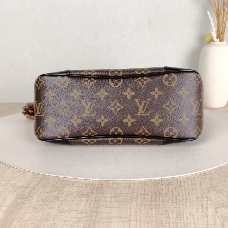 Louis Vuitton Crossbody Bag Boulogne PVC Small26 × 9.5 × 16 cm — cover view 3 of 6