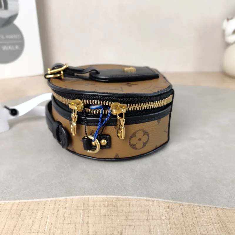 Louis Vuitton Crossbody Bag Mini BOITE CHAPEAU Monogram PVC Mini 13 × 6.5 × 12 cm — detail view 9 of 11