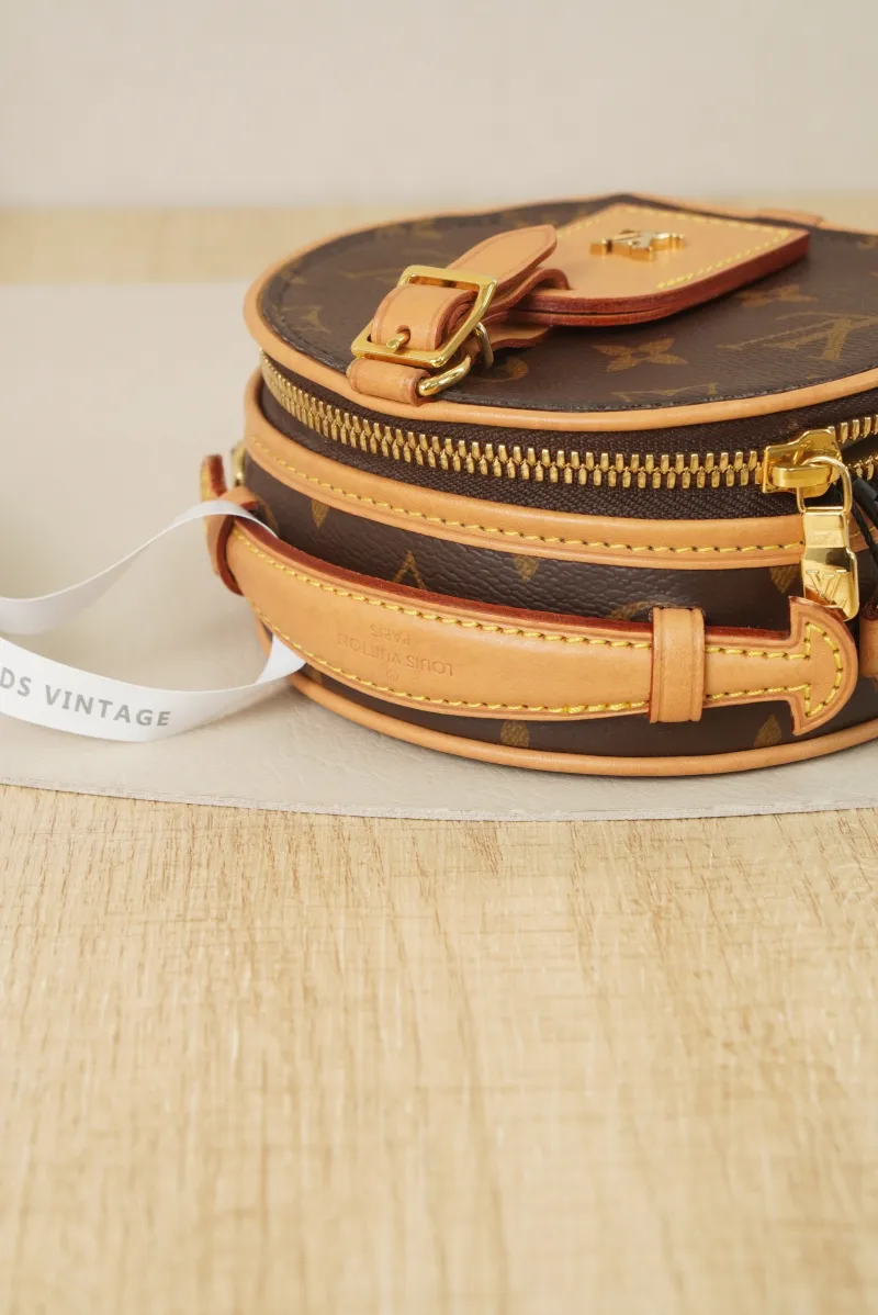 Louis Vuitton Monogram PVC Small — detail view 9 of 15