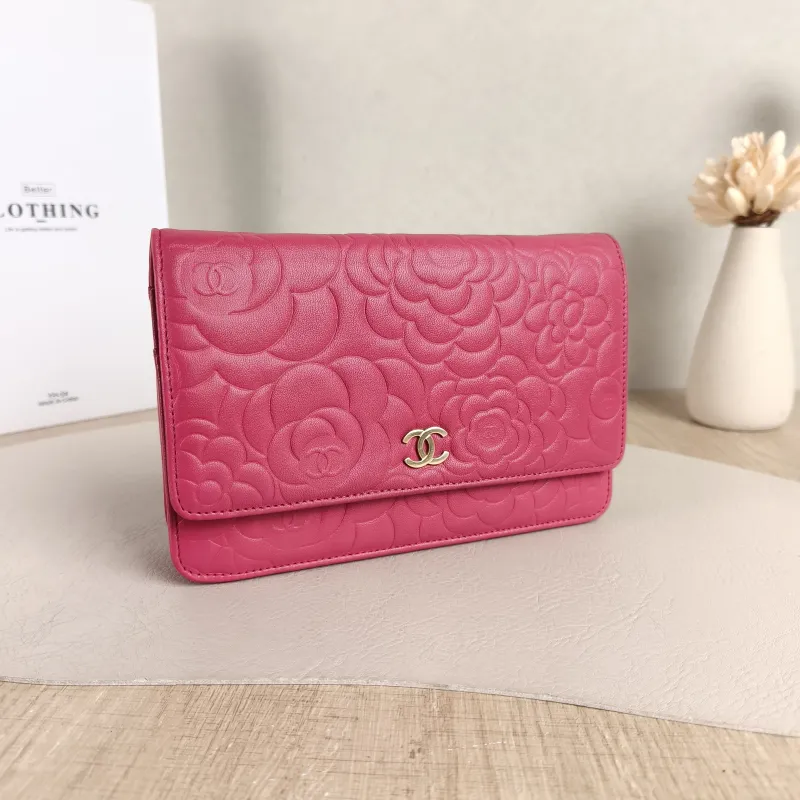 Chanel Crossbody Bag Classic Flap WOC CF WOCWOC Bag Red Lambskin One Size19 × 3.5 × 12 cm — cover view 4 of 6