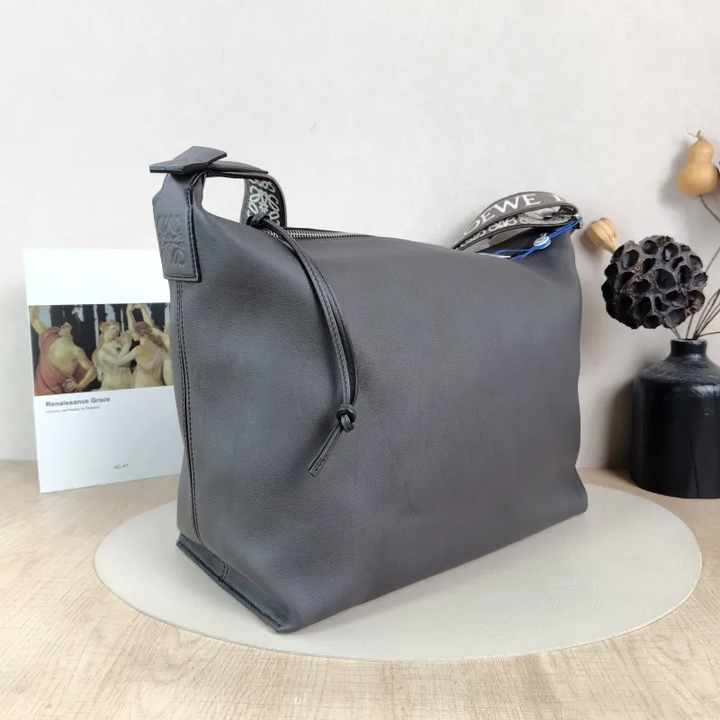 LOEWE Crossbody Bagcubi Crossbody Bag Grey Calfskin One Size44 × 18 × 30 cm — cover view 5 of 6