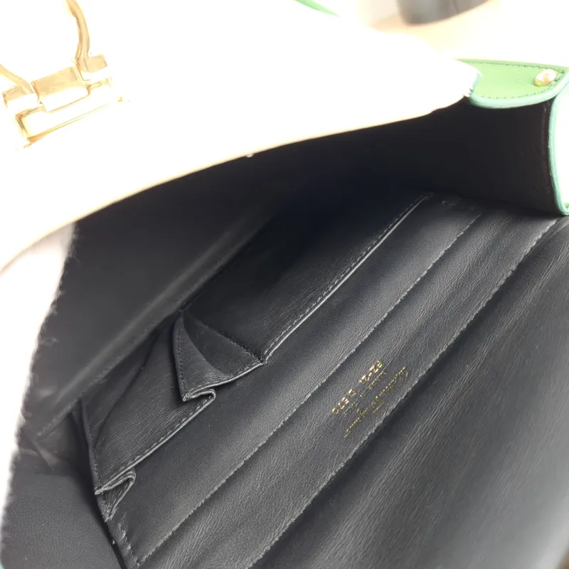 FERRAGAMO Shoulder Bag Shoulder Bag Colorblock Calfskin One Size24 × 13 × 17 cm — detail view 13 of 14