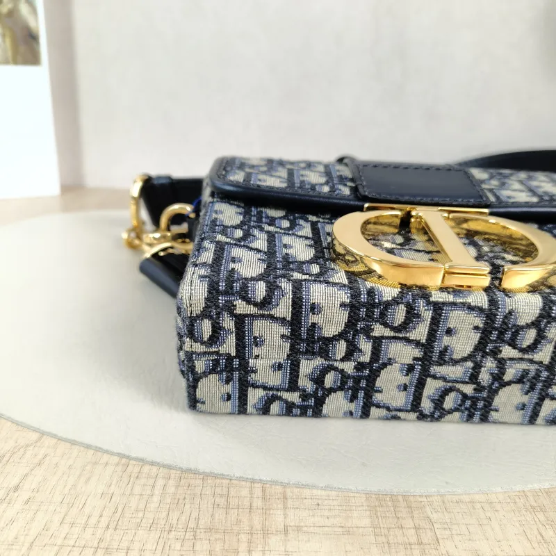 DIOR Crossbody Bag30Montaigne 30 Box Box Blue Canvasmini17.5 × 5 × 11.5 cm — detail view 2 of 12